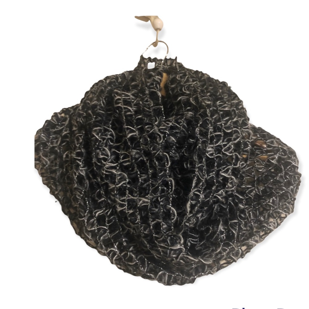 Charming Charlie Knit Black‎ grey Scarf
